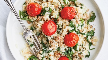 Risotto au veau haché, aux épinards et aux tomates rôties de Ricardo