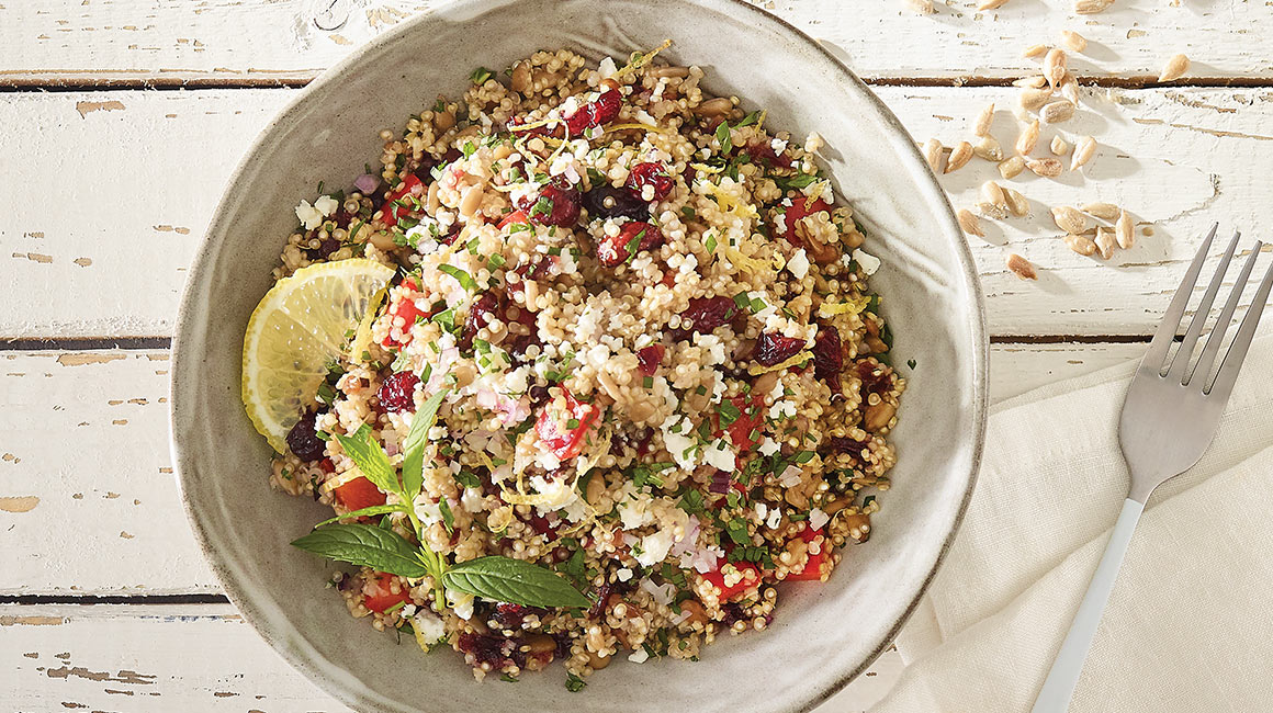 salade tiède de quinoa, légumes, feta et fines herbes