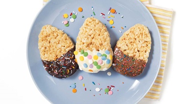 Puffed rice Easter eggs