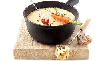 Fondue-repas avec plaque de légumes grillés