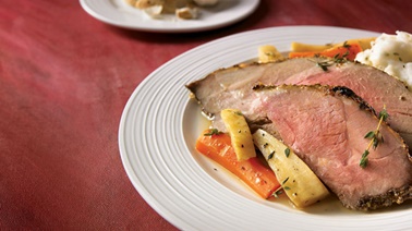 Braised leg of lamb with vegetables