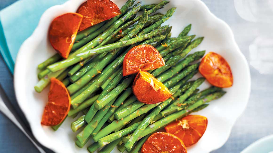 Asparagus with broiled spiced clementines