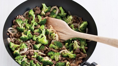 Broccoli, Beef, and Tofu Stir-Fry by RICARDO