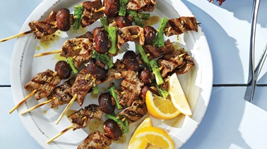 Lemon veal brochettes