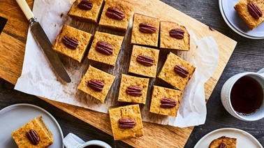 Geneviève O’Gleman’s Pumpkin Blondies