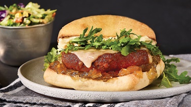 Burger Aux Galettes Vegetariennes avec Fromage et Aïoli