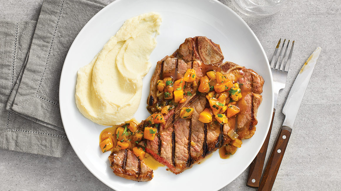 Wing steak with stewed red onions and apricots