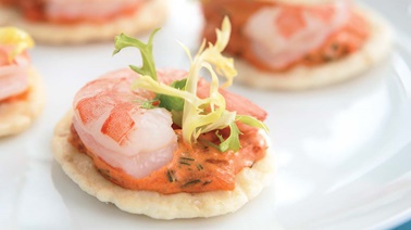Shrimp and grilled red pepper canapés