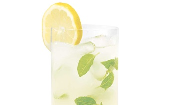 Lemon and basil cocktail