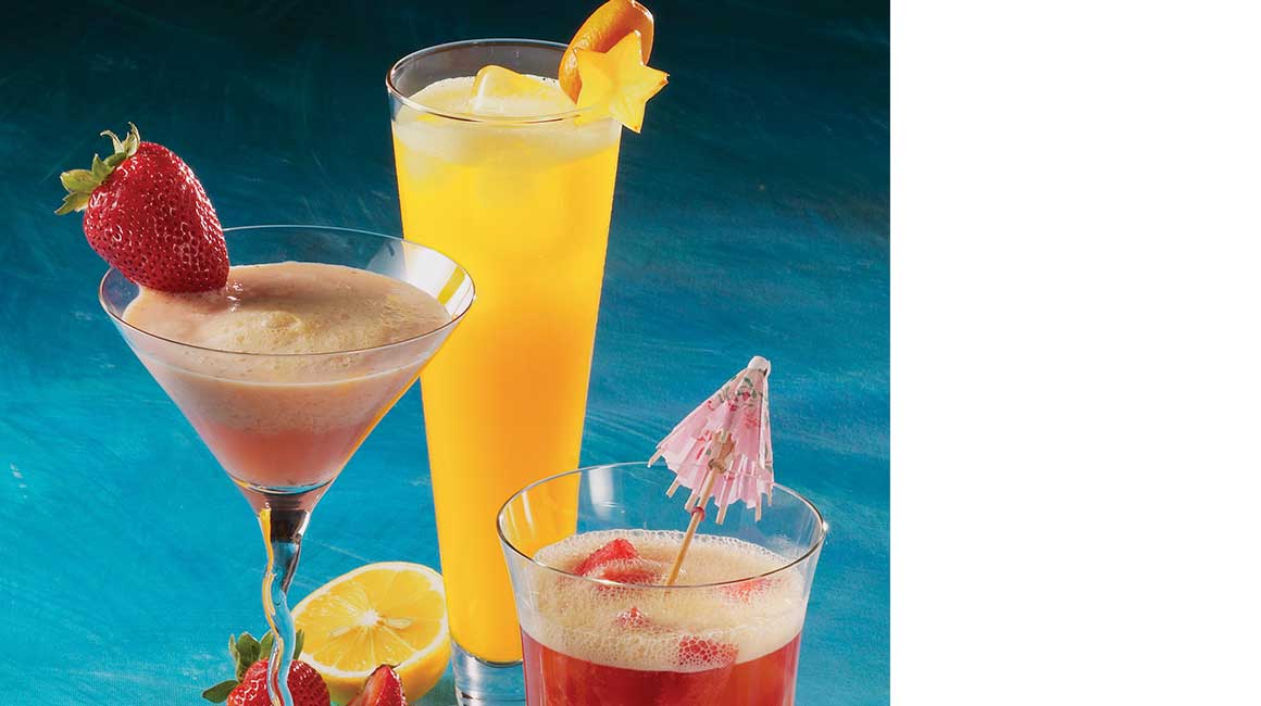 Cocktails colorés et vitaminés