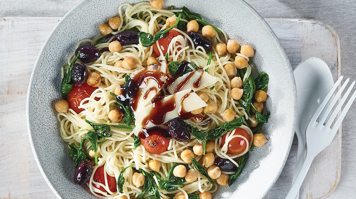 Capelli d’Angelo with chickpeas and balsamic reduction