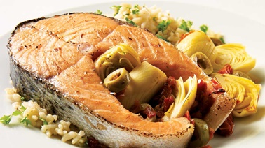 Salmon Steaks with Artichokes and Sundried Tomatoes