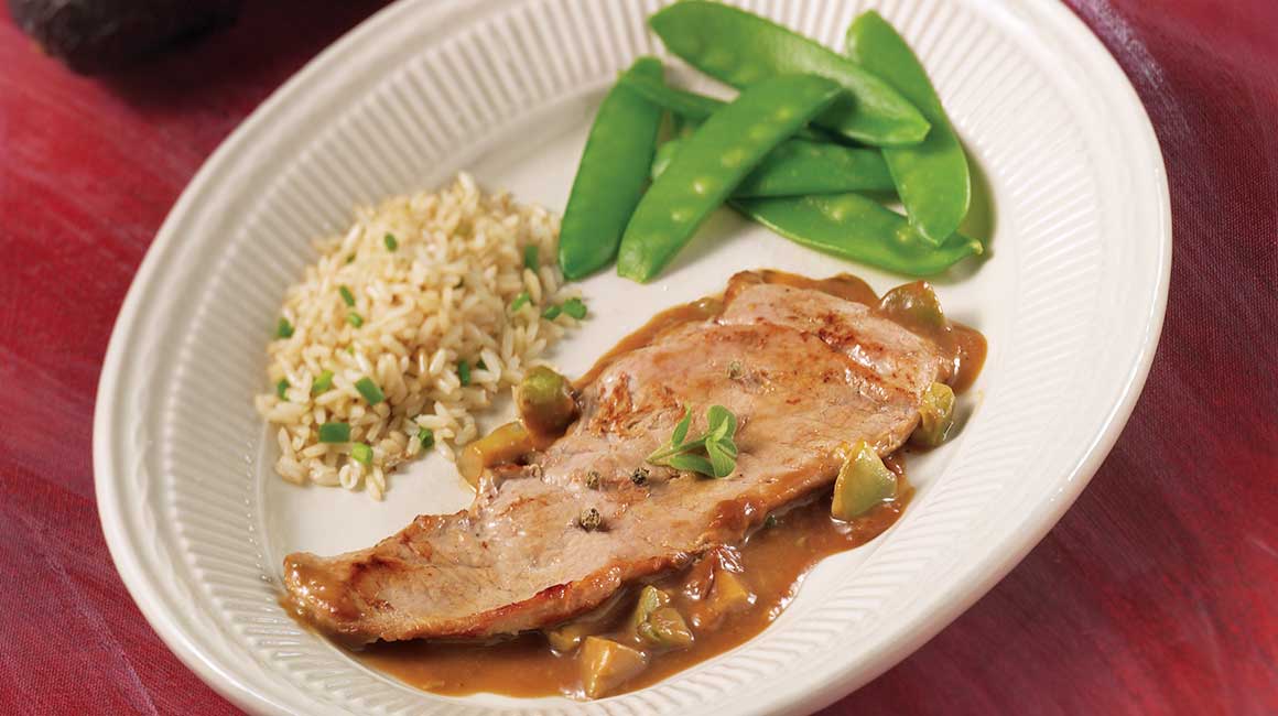 Veal Cutlets with Avocado and Green Pepper Sauce