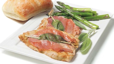 Escalopes de veau saltimbocca sur le barbecue