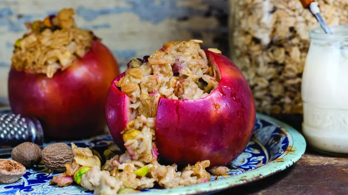 Oatmeal in apples