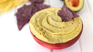 Spicy avocado hummus