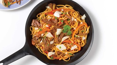 Linguine with shredded beef 