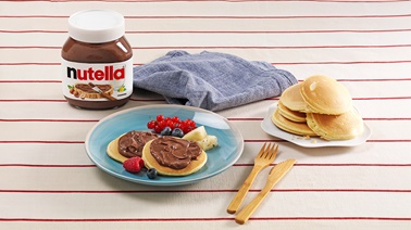 Mini Pancakes with Nutella® & Fruit