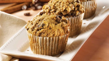 Muffins au son, aux carottes et aux raisins