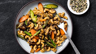 Chinese Macaroni with Carrots, Asparagus & Ginger
