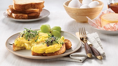 Omelette au Oka à l’érable sur Lingot de croissant grillé