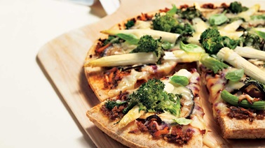 Pizza with eggplant and other garden vegetables