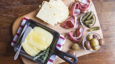 Potato, Prosciutto &amp; Cheddar Sizzler