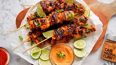 Curry & smoked paprika chicken skewers