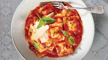 Tomato and cheese ravioli