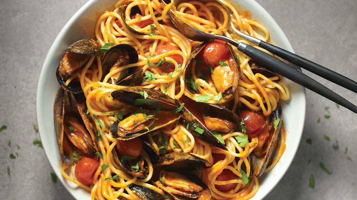 Spaghetti aux moules et tomates