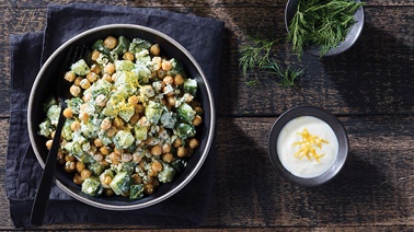 Salade de concombres fraîche