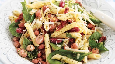 Tuscan bean & pasta toss