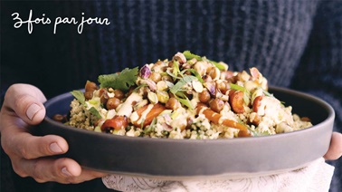 Salade tiède de quinoa, de carottes et de pois chiches caramélisés de Trois fois par jour 
