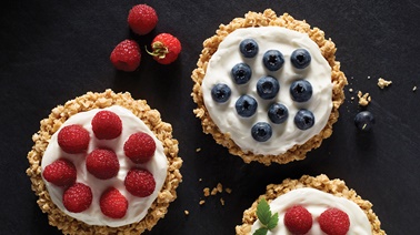 Oat Tarts with Yogurt and Quebec Berries