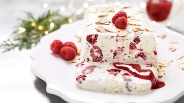 Terrine glacée aux framboises de Josée di Stasio