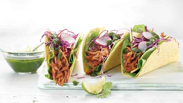 Tacos végétariens avec pesto de coriandre
