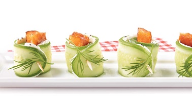Hot smoked salmon tapas with cucumber, cream cheese and dill
