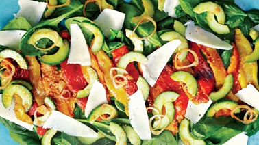 Roasted peppers & spinach salad with pesto vinaigrette