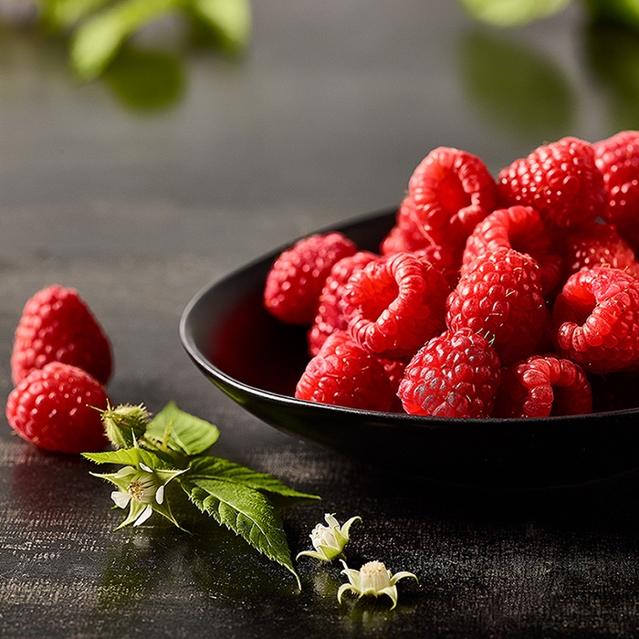 How to pick the freshest raspberries