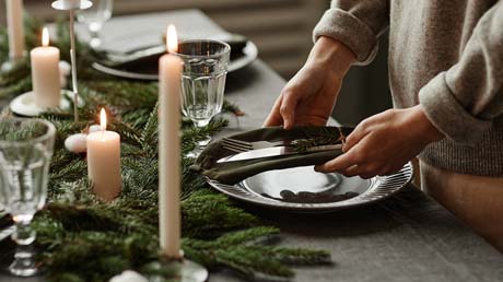 How to host a large group for the holidays