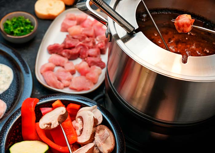 Ideas for cooking your homemade fondue broth